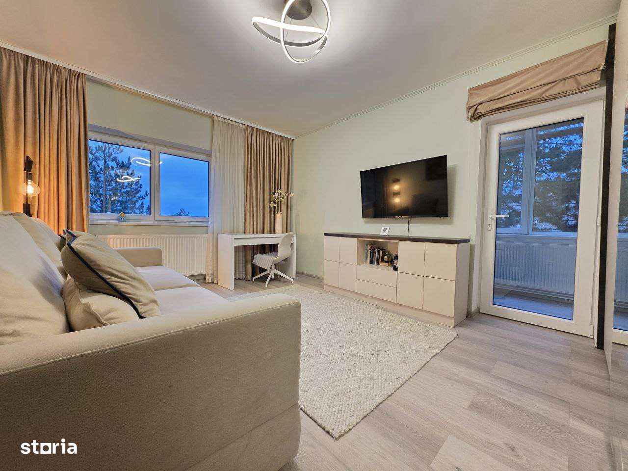 Apartament cu 2 camere de vanzare Central - Str. Crisan-1