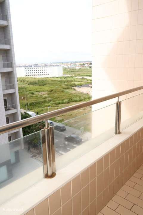 Oferta da Escritura e Registo .Apartamento T2  na Póvoa de Varzim-15