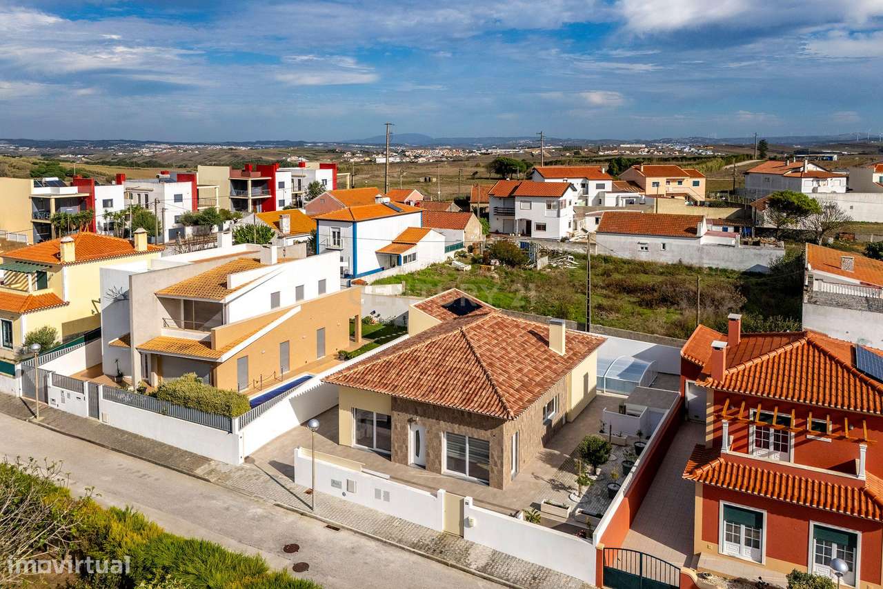 MORADIA ISOLADA TÉRREA T3 COM PISCINA AQUECIDA - ASSENTA (São Pedro d-42