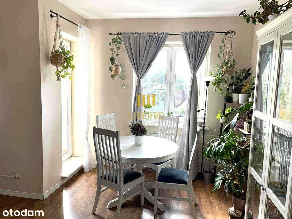 Dwupoziomowe z widokiem na las - taras 130 m2-1