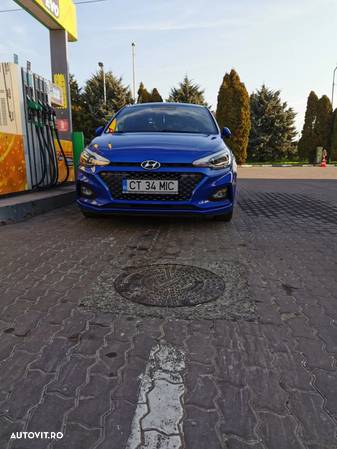 Hyundai i20 1.25 M/T LED Line - 1