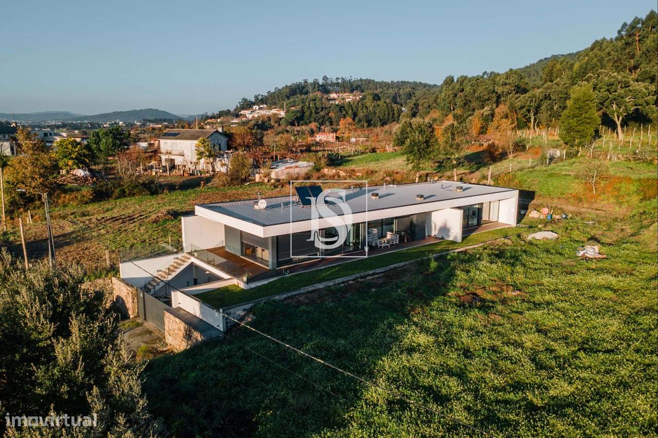 Moradia Individual T3, com jardim e vistas desafogadas-36