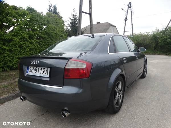 Audi A4 2.4 - 15