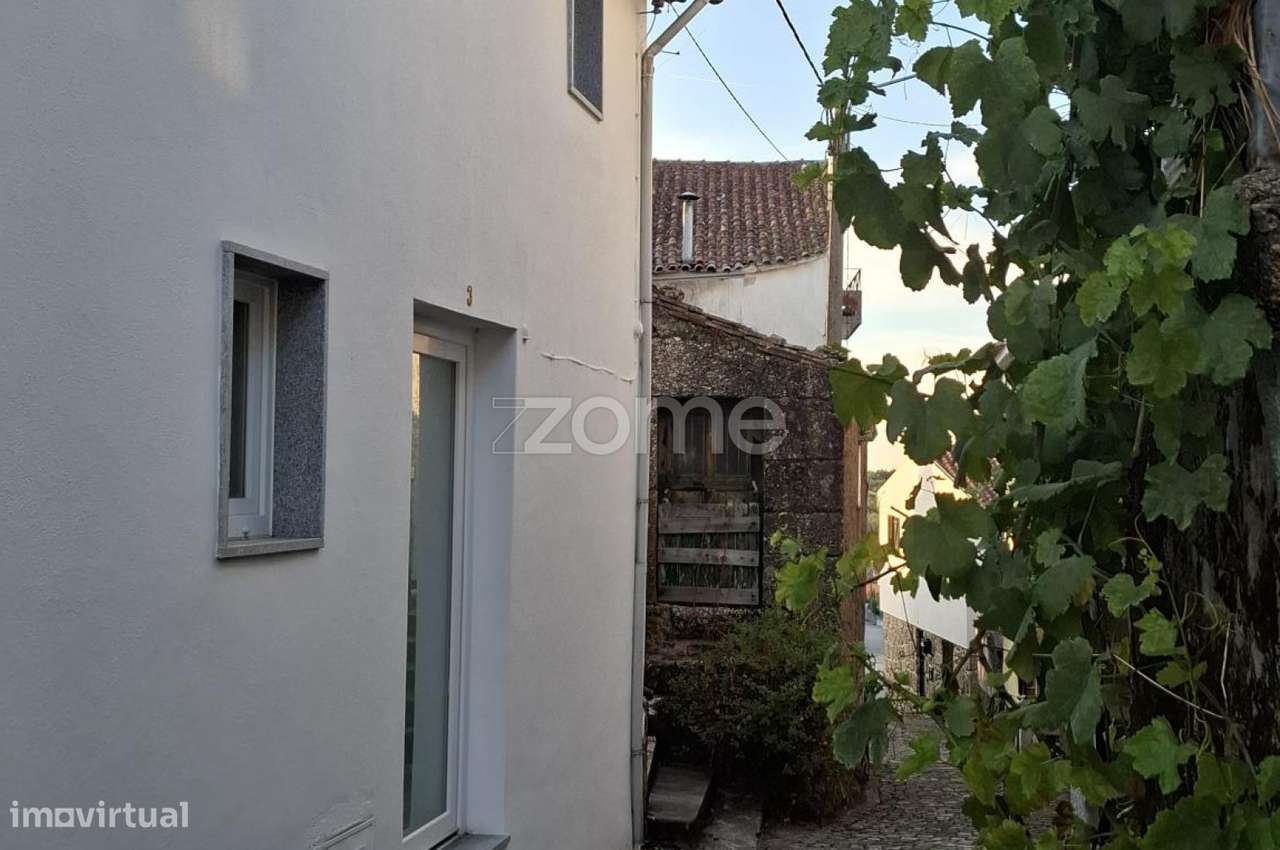 Moradia em Oliveira do Hospital - Pronta a habitar - Grande imagem: 1/20