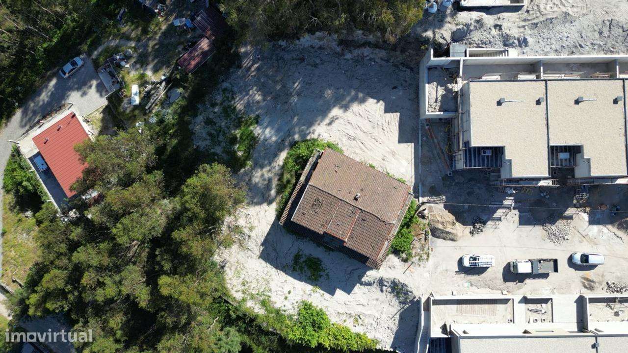 Moradia 4 frentes  para reabilitação ou construção de 2 moradias (Arõe - Grande imagem: 2/26