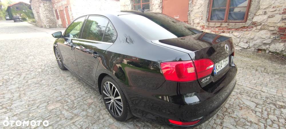 Volkswagen Jetta 1.4 TSI Highline - 12