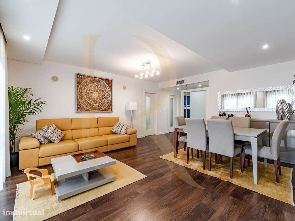 Apartamento T2 com terraço, arrecadação e parqueamento na Damaia - ... - Grande imagem: 4/41