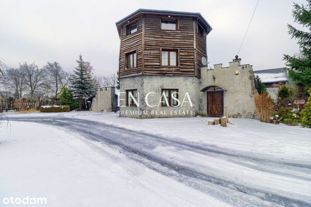 Restauracja przy ruchliwej ulicy.-1