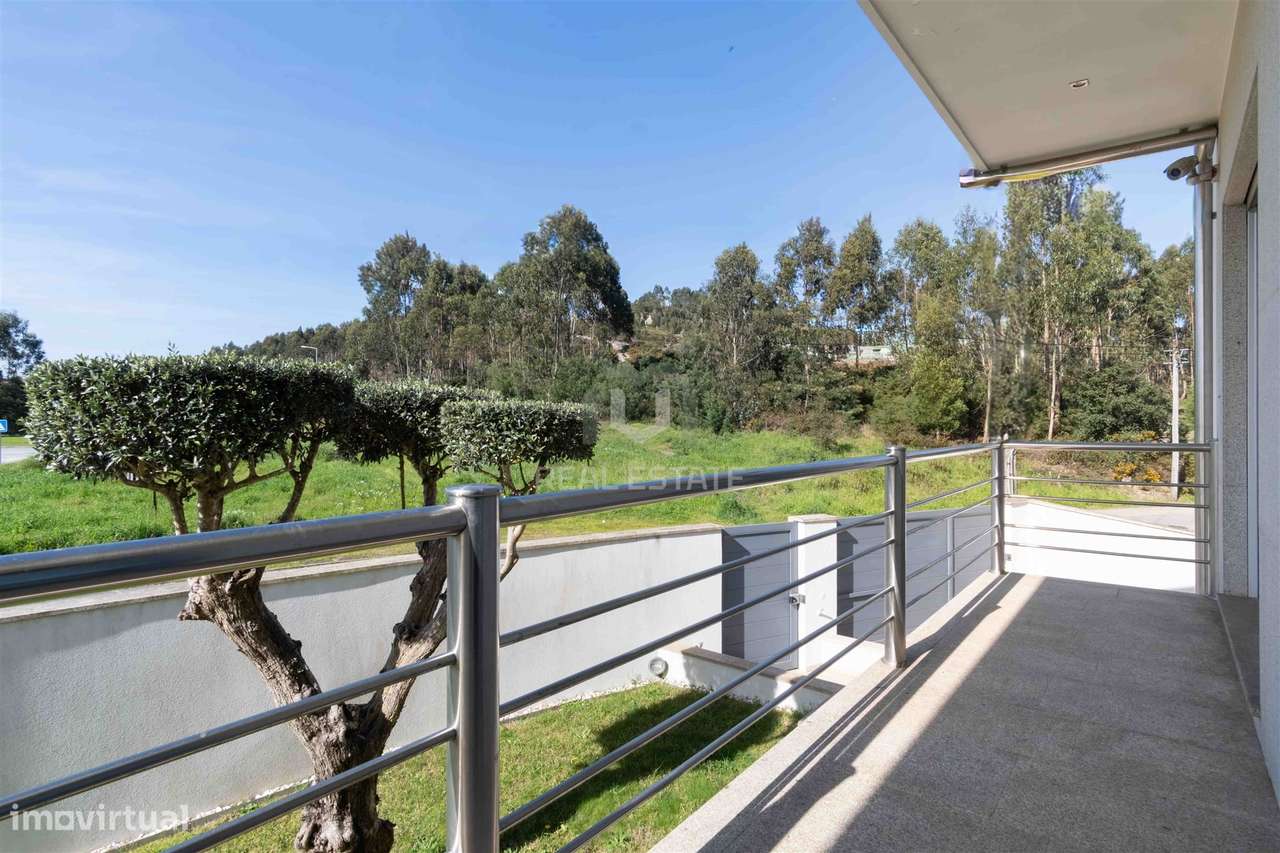 MORADIA  INDIVIDUAL COM PISCINA EM VALONGO-44