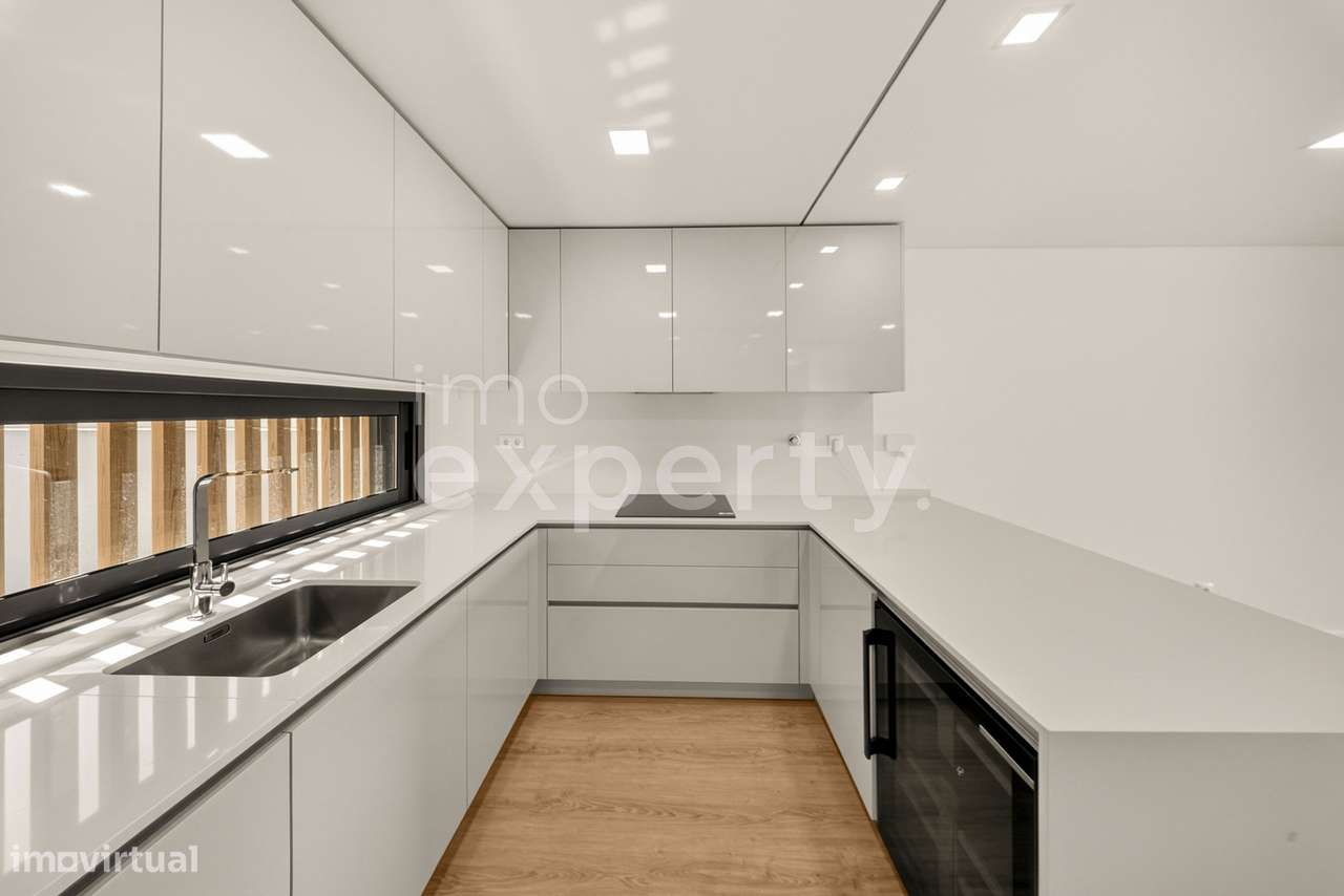 Moradia T5 de Luxo com piscina na Mealhada, Loures-29