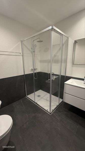 Apartamento T 2 Novo, Mobiliado e Equipado - Grande imagem: 5/10