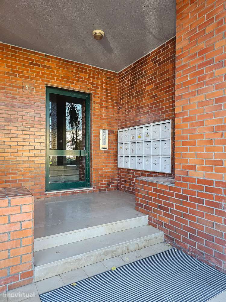 Apartamento Familiar Remodelado: Conforto e Comodidade na Sua Nova Cas-43