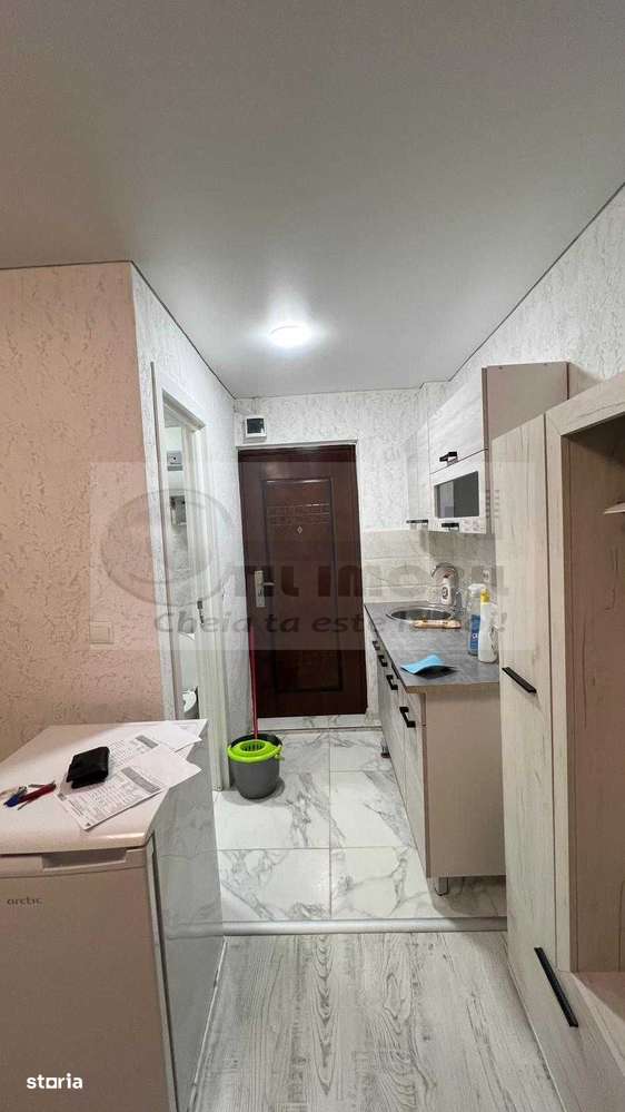 Camera de camin cu baie proprie  - in spate la JUMBO- pret 30000 euro-4