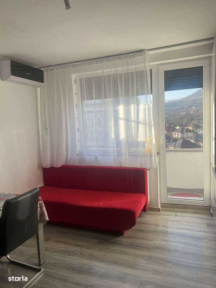 cv 184 V.Babes, apartament 2 camere, etaj intermediar-3