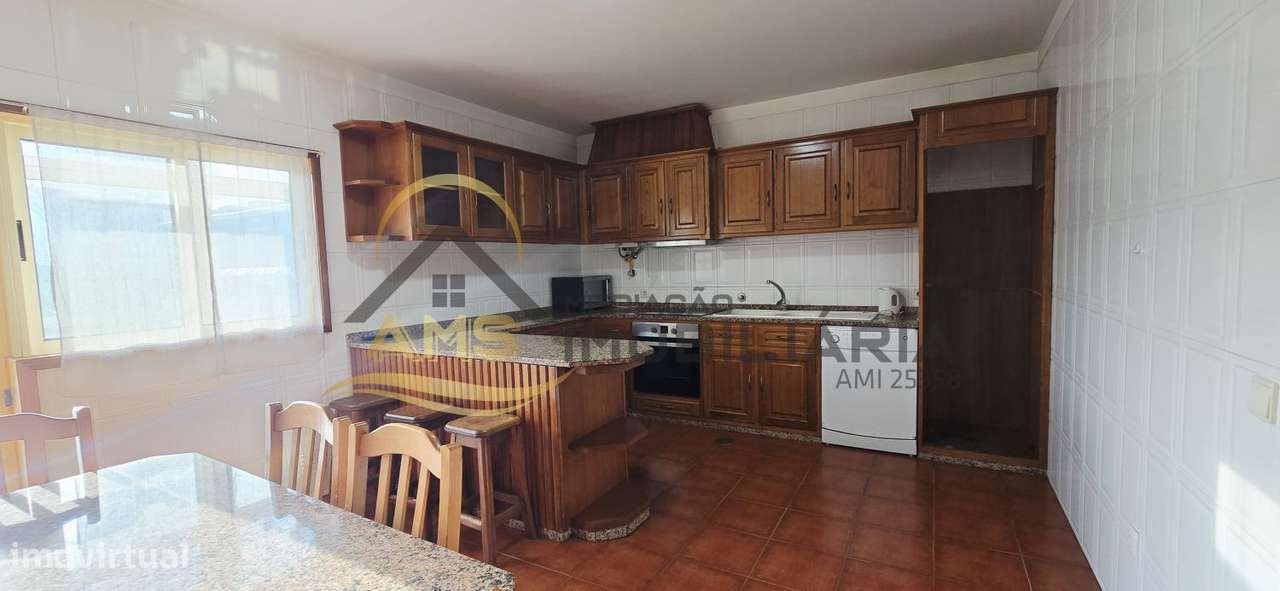 APARTAMENTO T3 COM TRÊS FRENTES E GARAGEM A 5 min a pé do Centro de-26