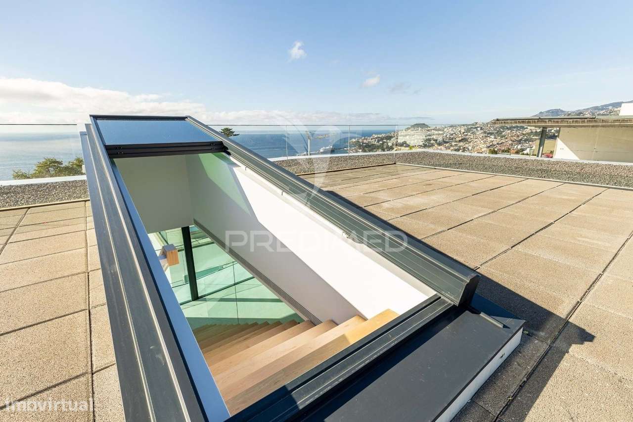 LUXUOSA MORADIA T4 COM PISCINA VISTA MAR.-22