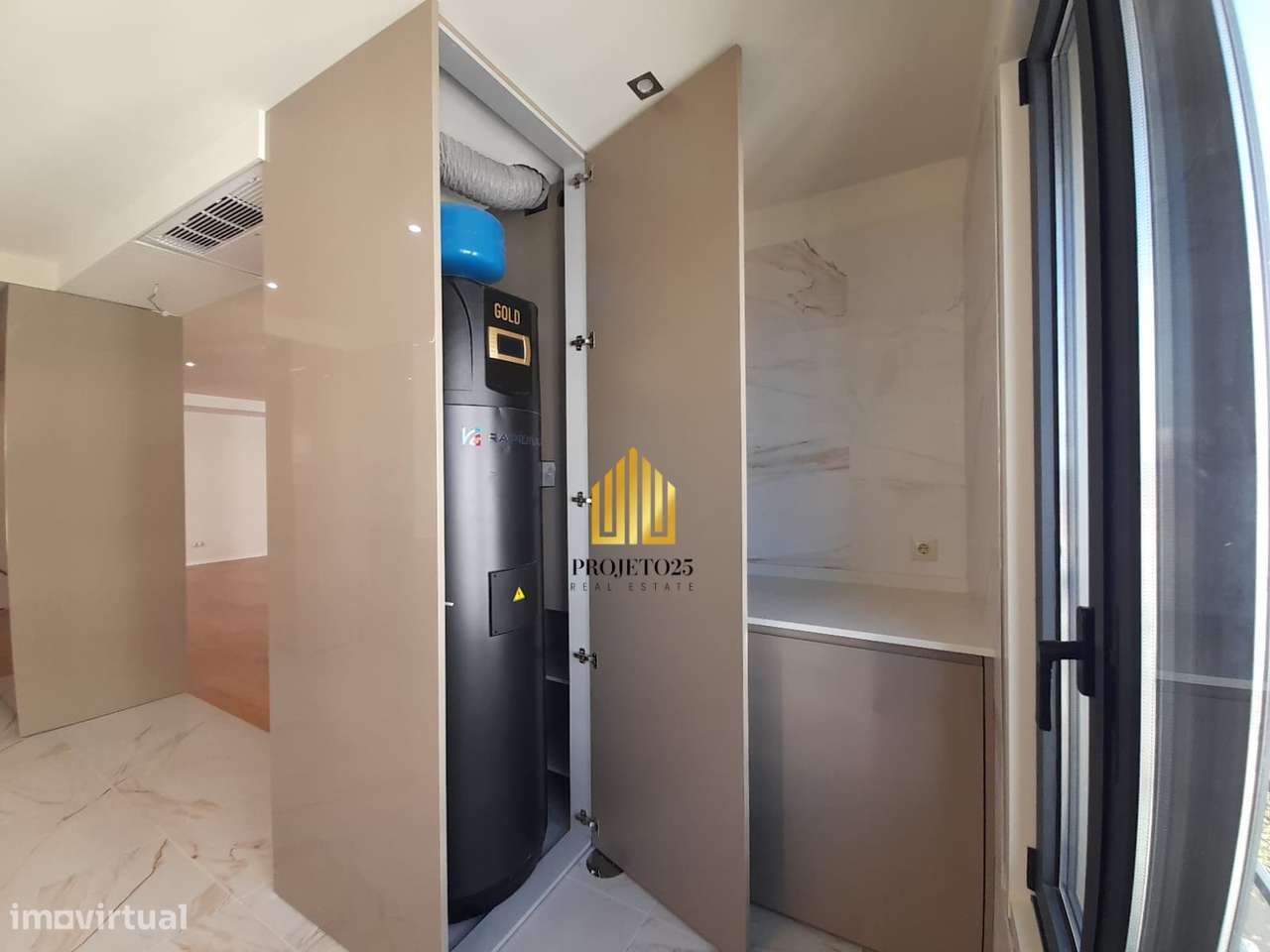 T3 NOVO de Luxo com área bruta de 170m2, junto ao centro e ao Metro!-12