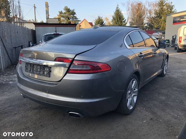 Jaguar XF 2.7 V6 Diesel Premium Luxury - 6