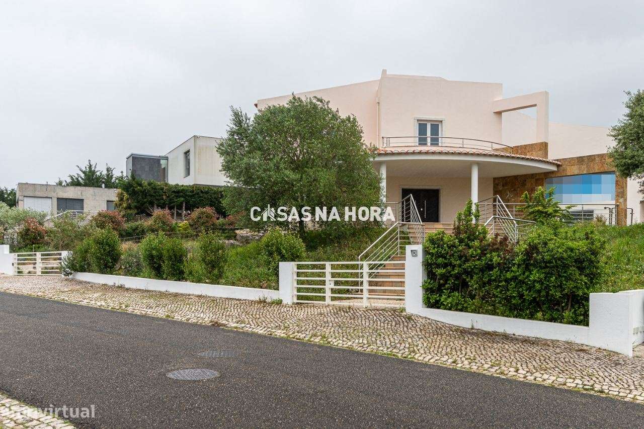 Moradia T4 no Belas Clube de Campo-0