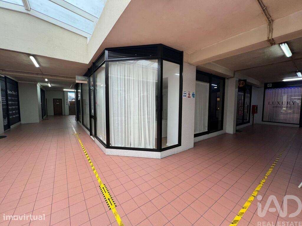 Loja / Estabelecimento Comercial em Bonfim de 25,00 m2 - Grande imagem: 2/26