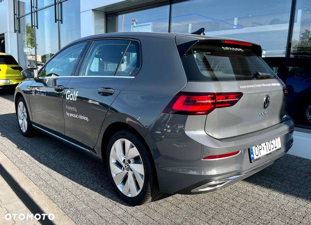 Volkswagen Golf VIII 1.5 eTSI EVO Style DSG - 4