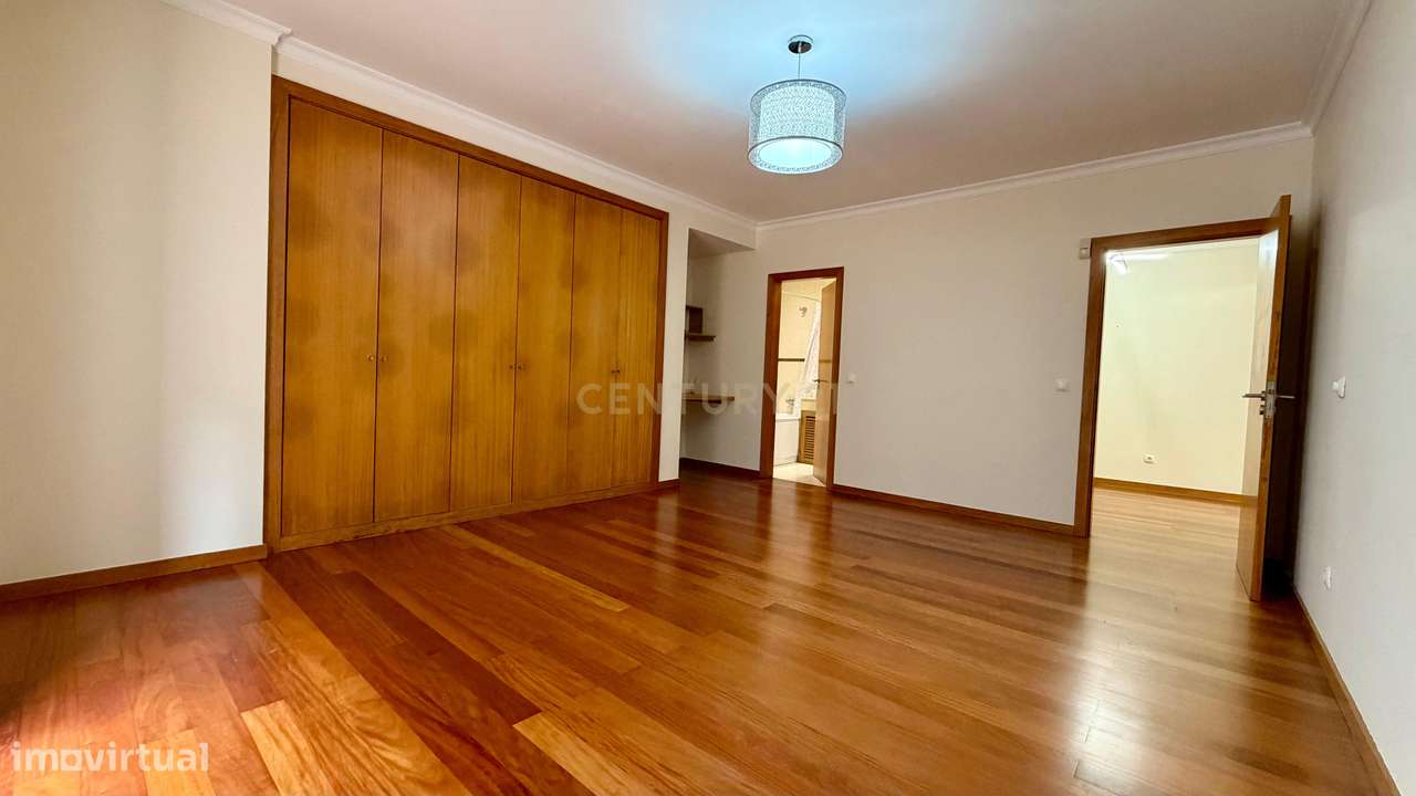 Apartamento T2+1 em Santo António-15