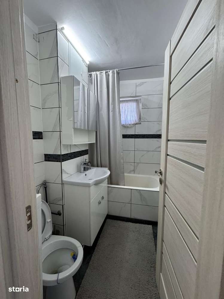 cv 160 Bd.Traian , apartament  3 camere , etaj III-7