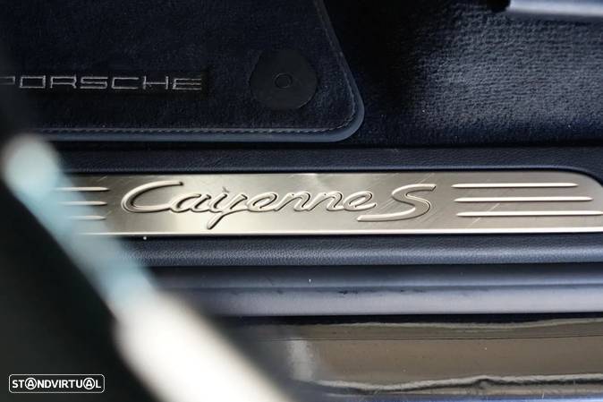 Porsche Cayenne S - 7