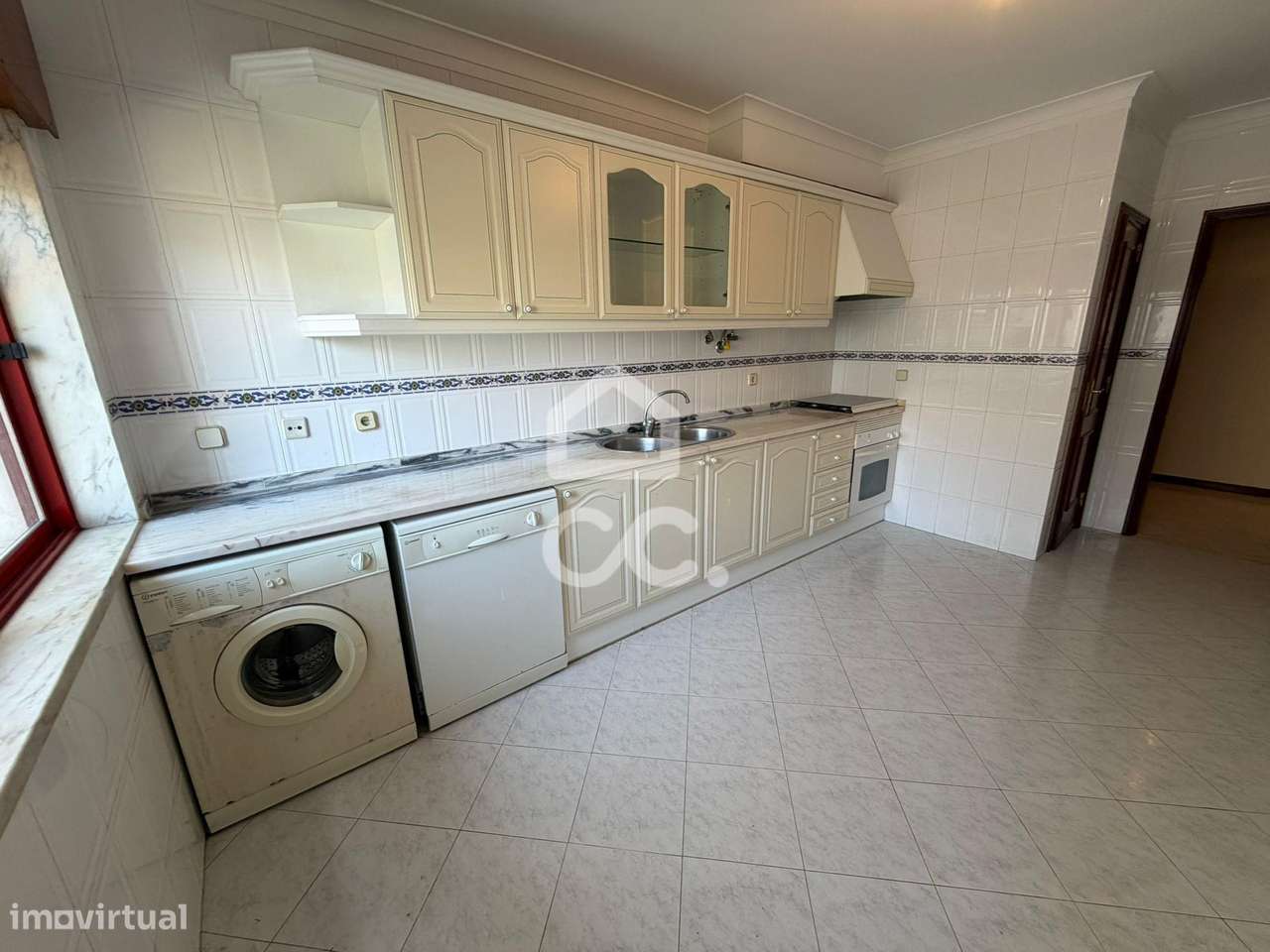 T2 espaçoso com Lareira, Varanda e Garagem - Algueirão-6