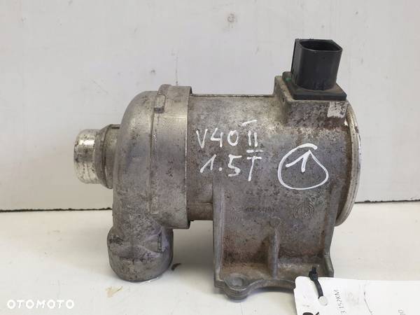 Volvo V40 II 1.5 T turbo POMPA WODY 31368715 - 1