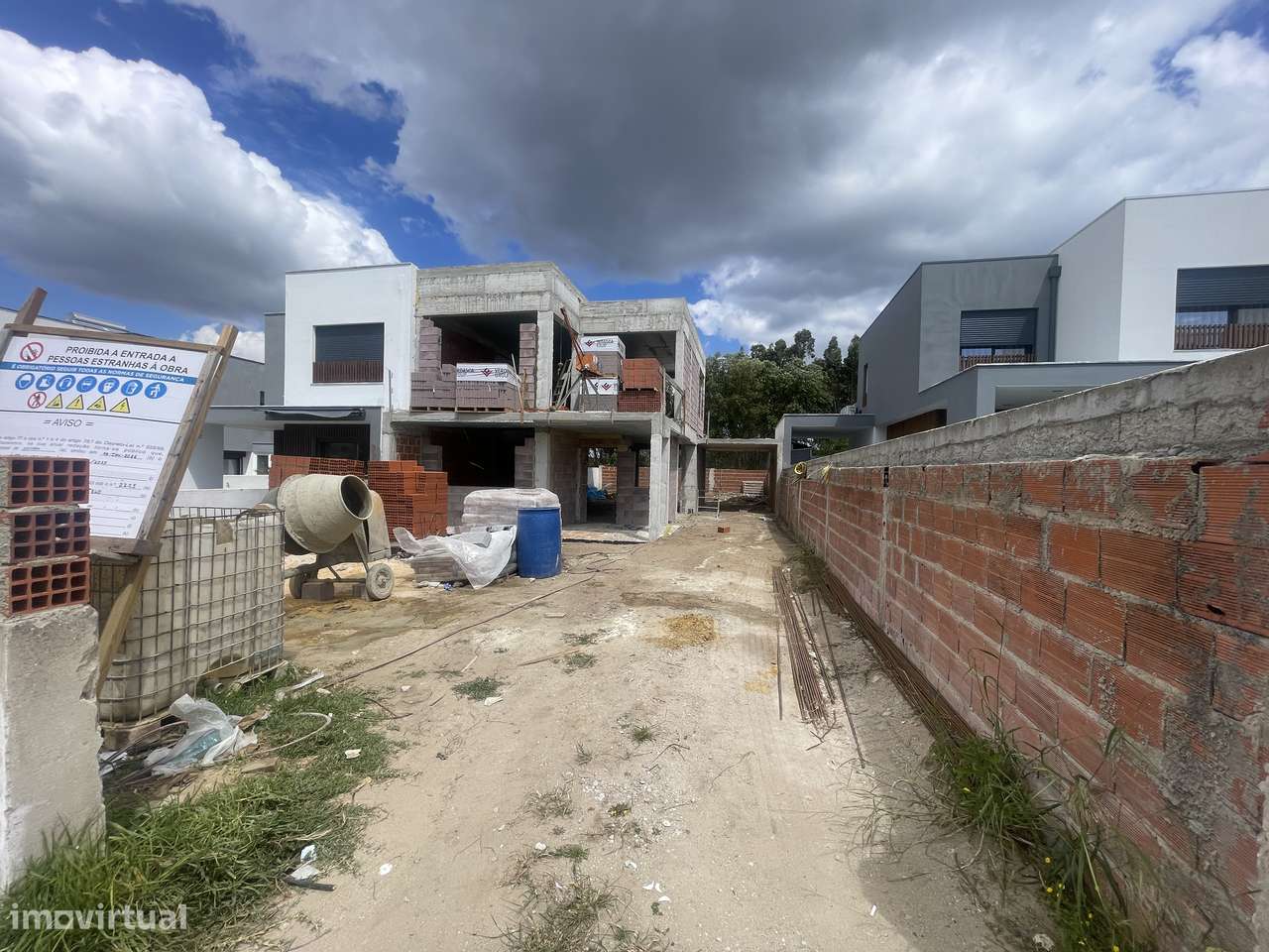 Moradia nova T3 com piscina Caminho branco Sesimbra-9