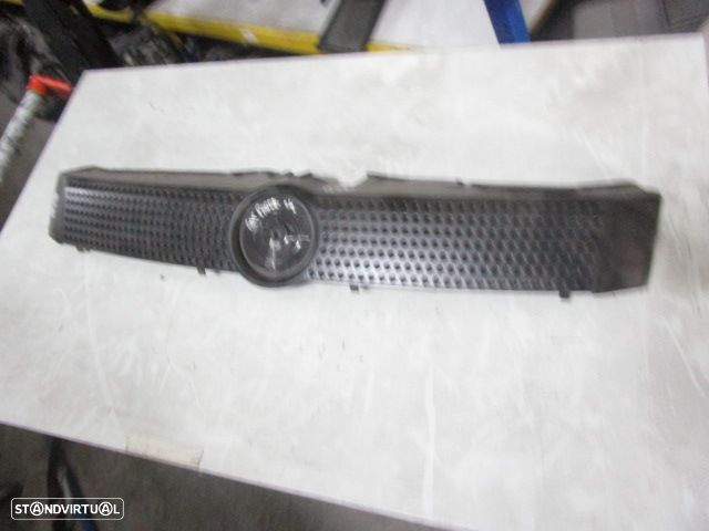 Peça - Grelha Friso 735382745 Fiat Panda 2004