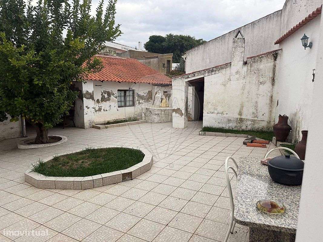 Moradia T9 para venda-15