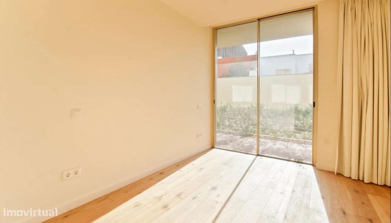 Apartamento T3 com jardim próximo da praia em Leça da Palmeira-12