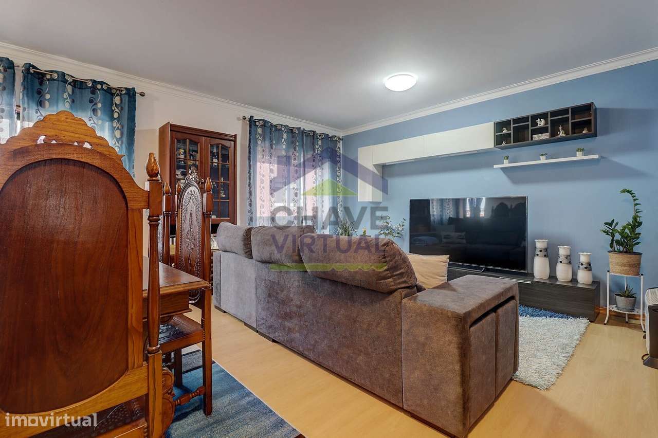 Apartamento T3 com Sótão Amplo - Centro Bombarral - Grande imagem: 5/42