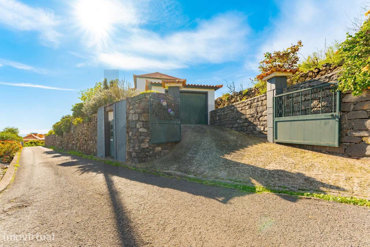 Moradia T3 com escritório, dois pisos e grande lote — Gaula, Santa Cru-27