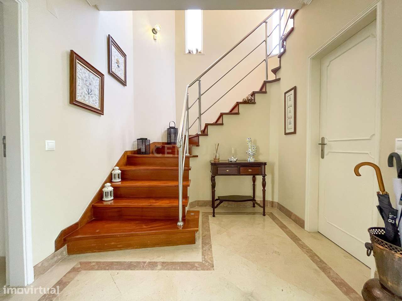 Moradia T5 com Piscina na Marisol - Almada - Grande imagem: 3/41