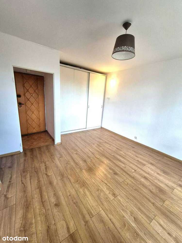 Idealna kawalerka w Otwocku z widokiem na las.-12