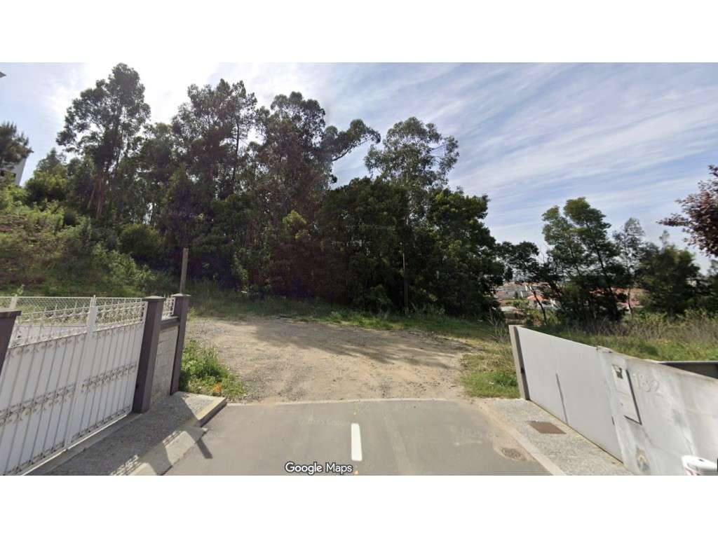 Vende-se terreno urbano em São Cosme, Gondomar-1