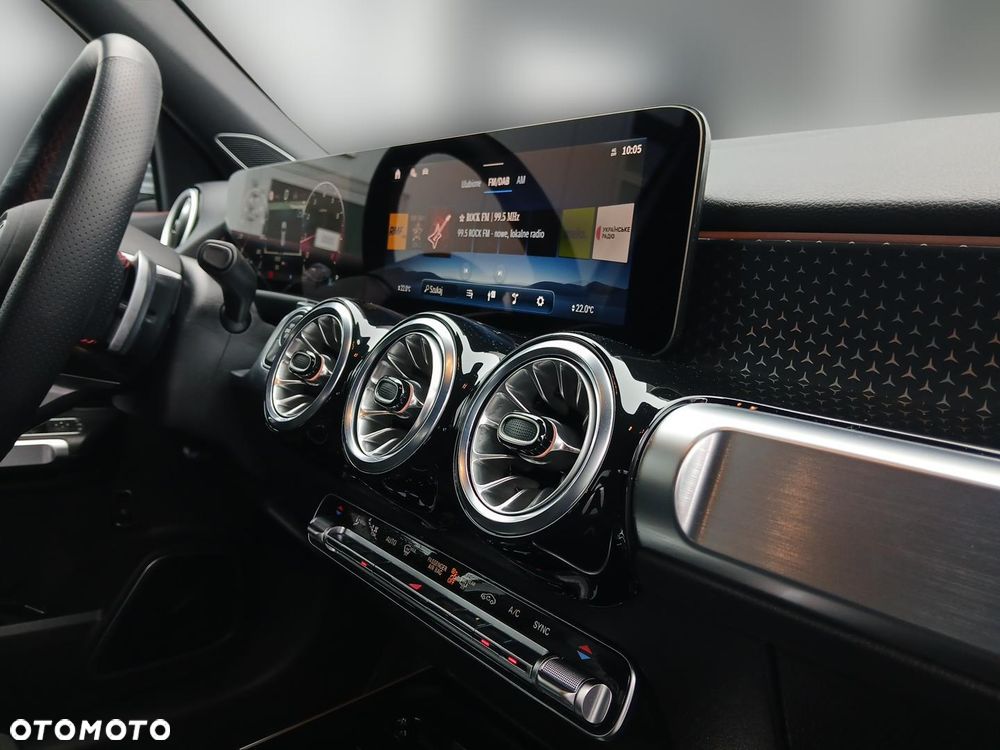 220 4matic 190KM Pakiet AMG Premium Distronic HAK 7os. Burmester FV23%