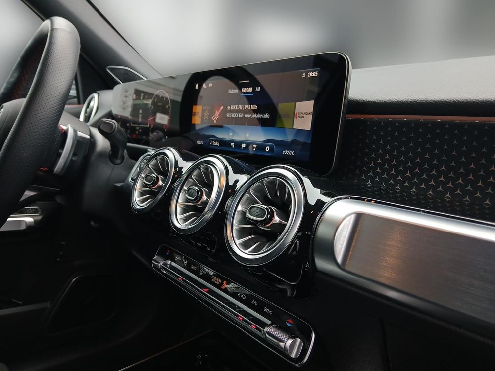 220 4matic 190KM Pakiet AMG Premium Distronic HAK 7os. Burmester FV23%