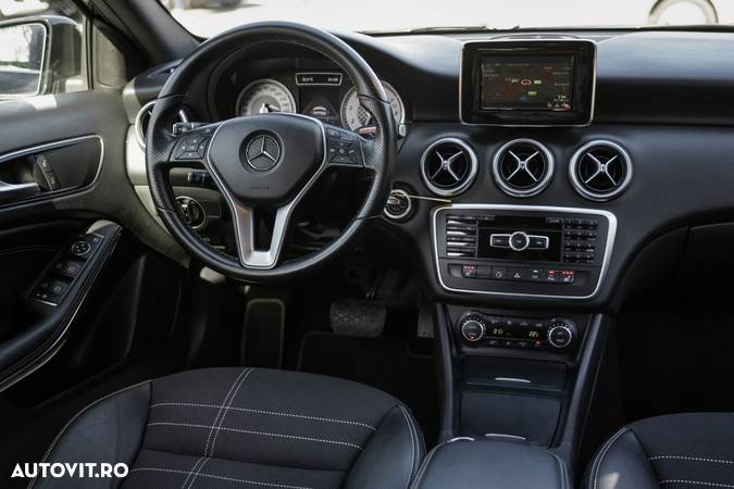 Mercedes-Benz A 200 (BlueEFFICIENCY) 7G-DCT AMG Sport - 11