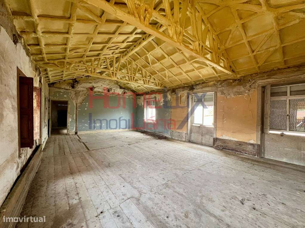 Terreno com Ruinas em Águas Santas-13