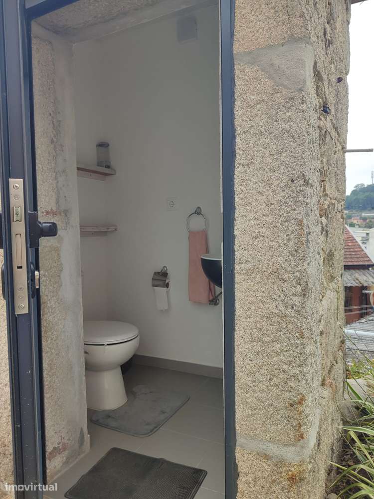 4 casas com tipologias T1, em terreno de  692m2,  à Marina do Freixo-7