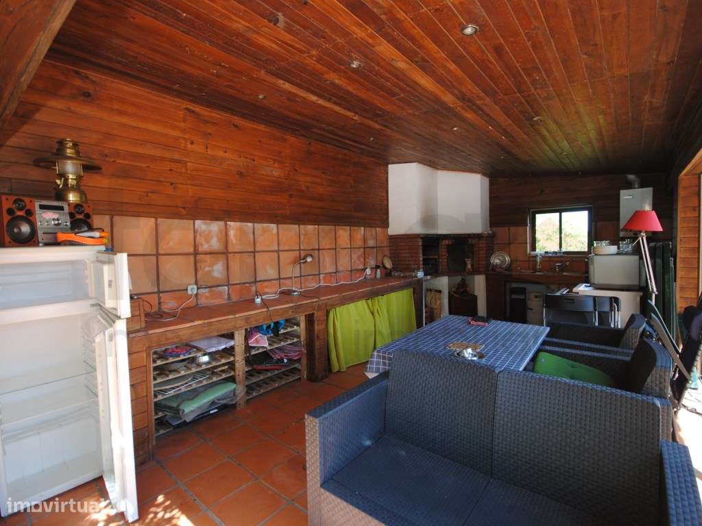 Moradia T5 em Lote Urbano de 5.135m2-17