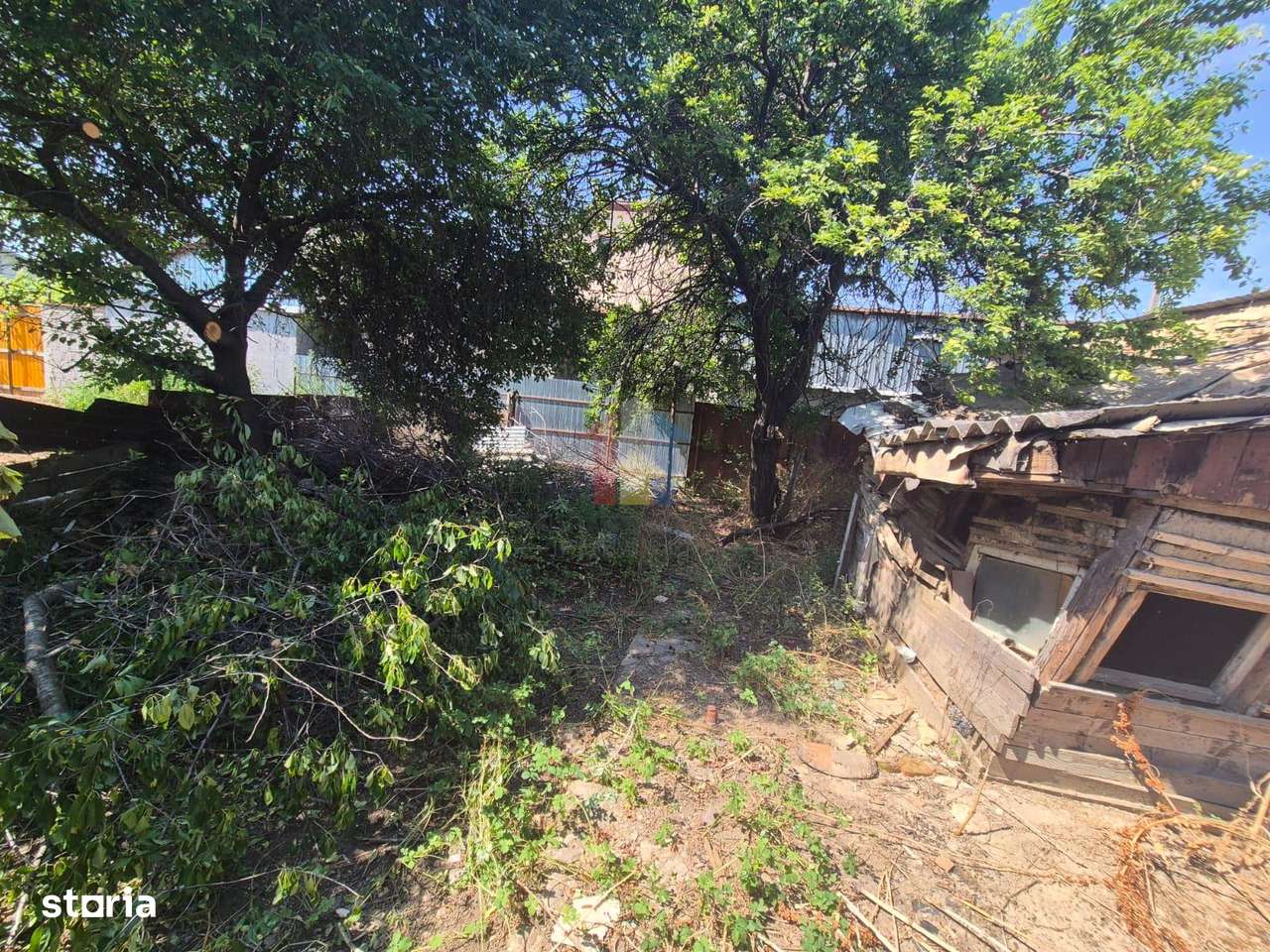 Teren 300 mp cu utilitati, deschidere 10 m, Chercea - Imagine principală: 3/6