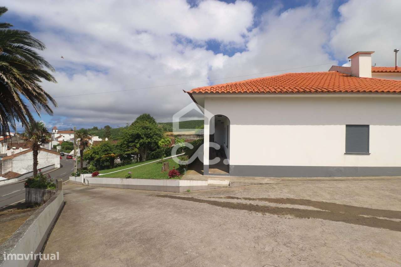 Moradia com 4+1 Quartos - Maia - Ribeira Grande - Grande imagem: 5/57