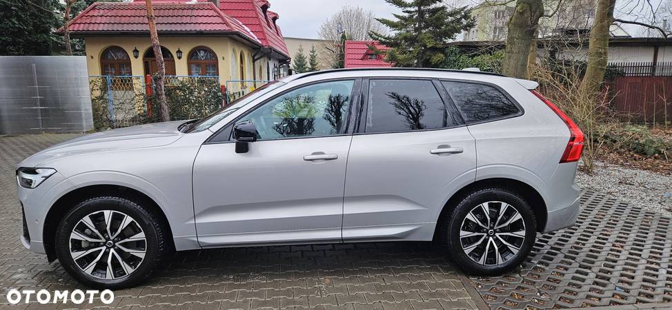 Volvo XC 60 B4 B Plus Dark - 5