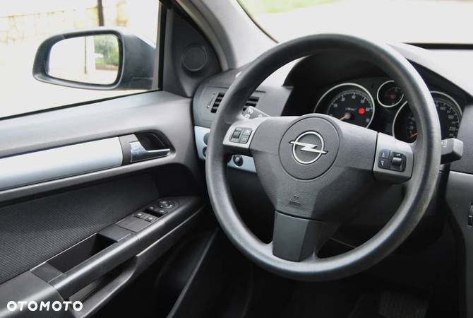 Opel Astra III 1.8 Essentia - 10