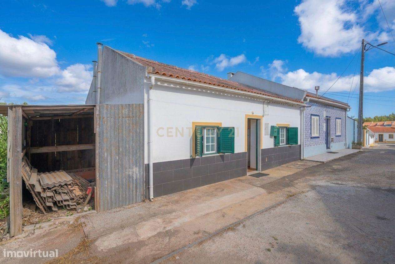 Moradia T2 com Terraço, Quintal e Vista Rio no Casal das Figueiras, Se-19